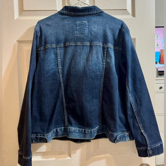 NWOT LC Lauren Conrad Dark Blue Jean Jacket - Picture 3 of 4